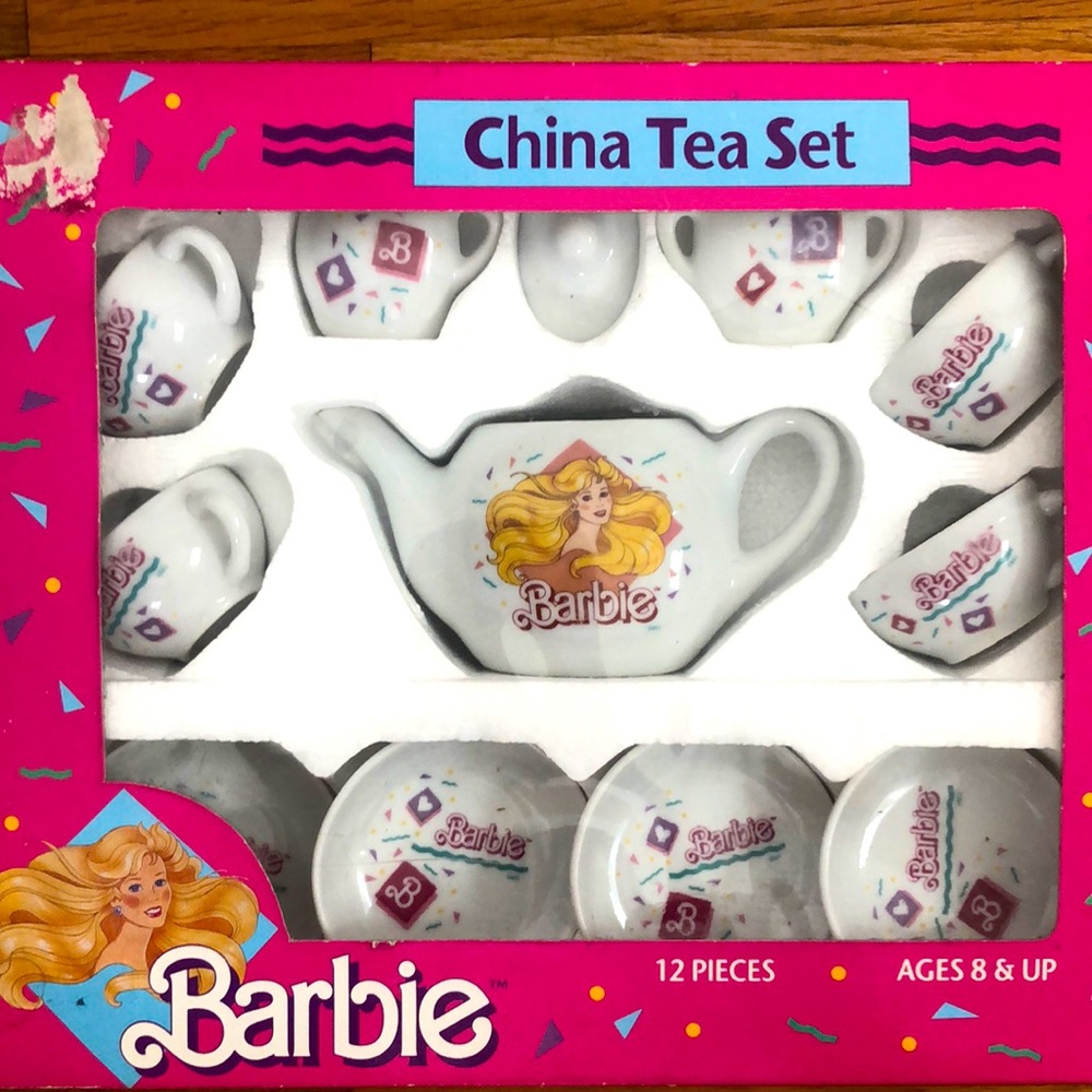 CHINA TEA SET BARBIE